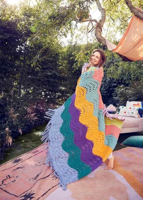 Teen prodigy shares stunning crochet creations and uses skills to raise money for others - picture 10