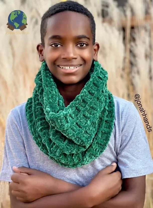 Teen prodigy shares stunning crochet creations and uses skills to raise money for others - picture 11