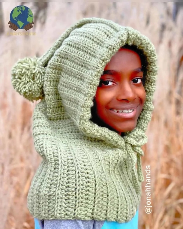 Teen prodigy shares stunning crochet creations and uses skills to raise money for others - picture 8
