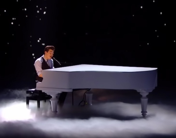 Teen WOWs Audience With Elvis Classic. His Voice Is So Chilling It Will Take Your Breath Away - picture 2