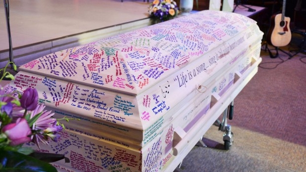 Teen’s Casket Gets Covered In Unique Markings, Leaves Family Speechless - picture 3