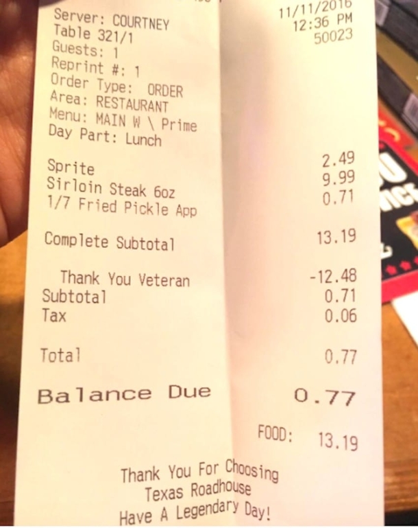Texas Roadhouse Refuses To Let Family Sit At Booth, Then They Notice The Tablecloth - picture 6