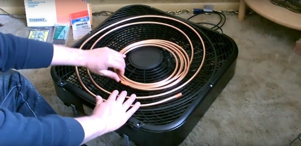 The Easy DIY Way to Turn a Fan into an Air Conditioner - picture 2