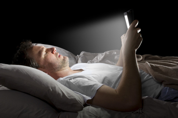 The Hidden Danger Of Nighttime Smartphone Use - picture 2