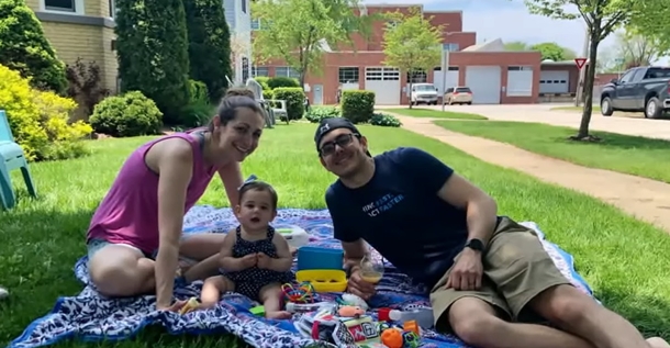 The Most Special Anniversary Gift: 2 Years After She Beat Breast Cancer, Mom Welcomes Twins - picture 3