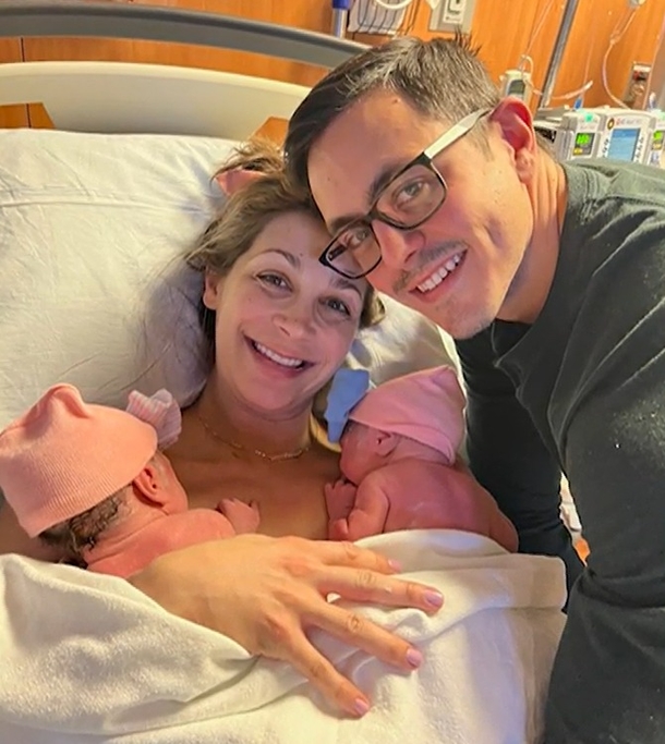 The Most Special Anniversary Gift: 2 Years After She Beat Breast Cancer, Mom Welcomes Twins - picture 4