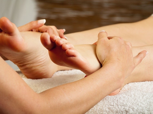 The Reason Why Its Important To Massage Your Feet Before Bed - picture 4