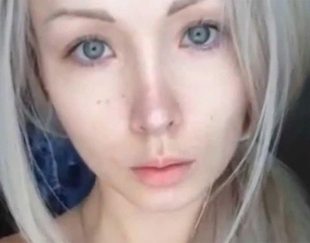 The ‘Human Barbie’ Took Off All Her Makeup And You'll Be Astounded By What She Looks Like Now - picture 7