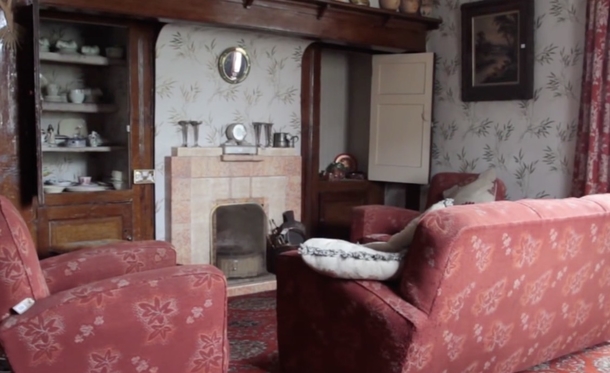 These 2 Siblings Lived Inside This Home For 70 Years And No One Was Welcomed Inside, Until Now - picture 3