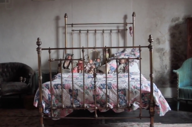 These 2 Siblings Lived Inside This Home For 70 Years And No One Was Welcomed Inside, Until Now - picture 4