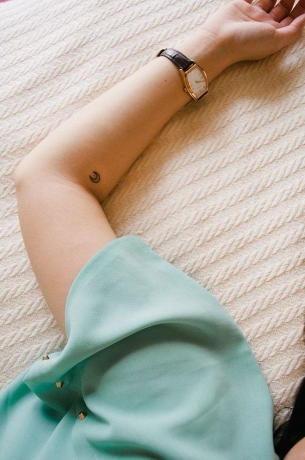 These 30 Tiny Tattoos Prove Bigger Is Not Always Better - picture 3