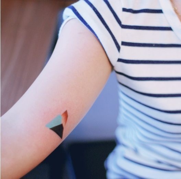 These 30 Tiny Tattoos Prove Bigger Is Not Always Better - picture 4