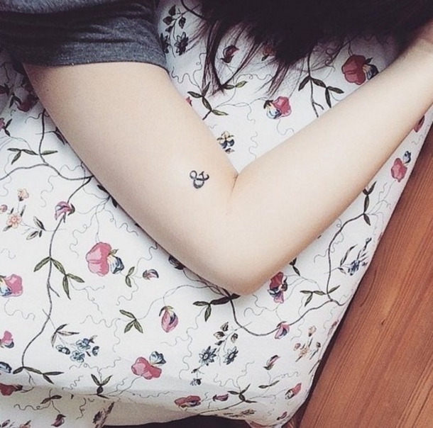 These 30 Tiny Tattoos Prove Bigger Is Not Always Better - picture 5