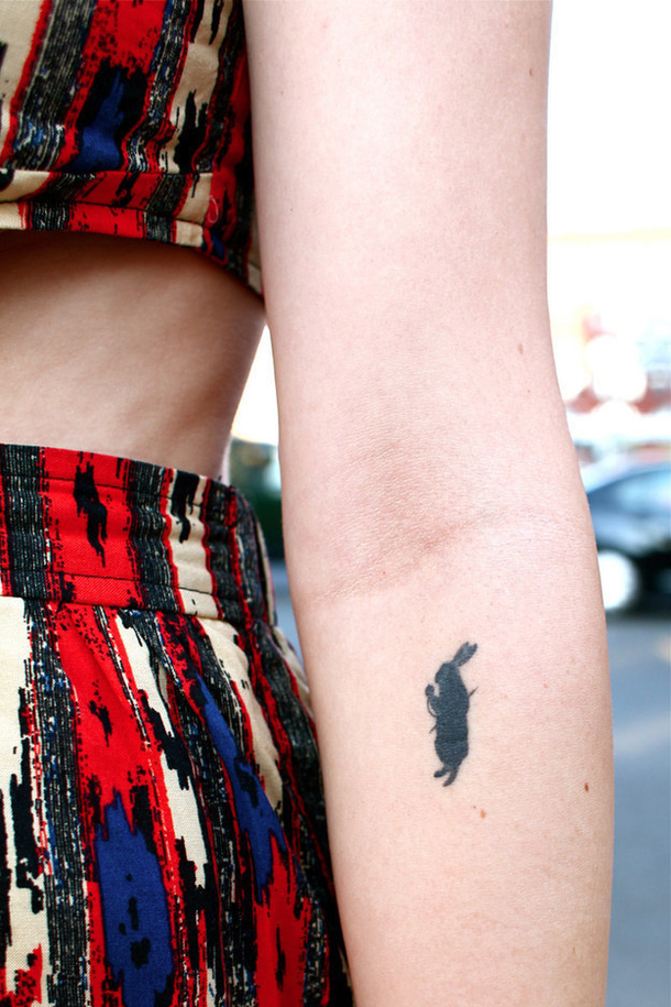 These 30 Tiny Tattoos Prove Bigger Is Not Always Better - picture 6