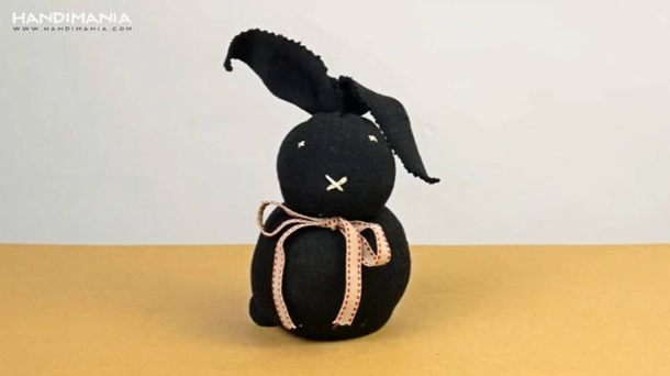These No Sew Sock Bunnies Are Very Easy To Make! This Easter, I'm Making One For Every Kid I Know! - picture 2