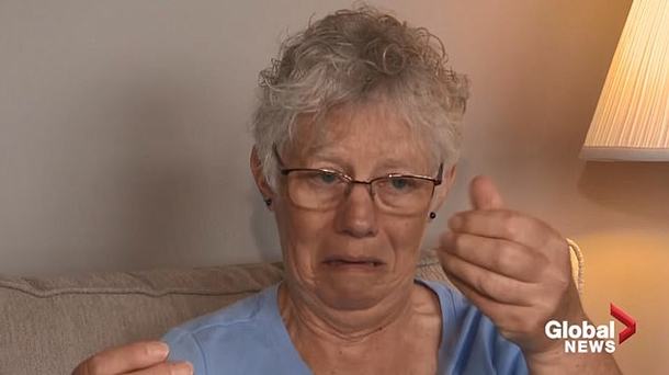 They Forced This Grandma Off The Plane Because She Asked The Attendant One Simple Question... - picture 4