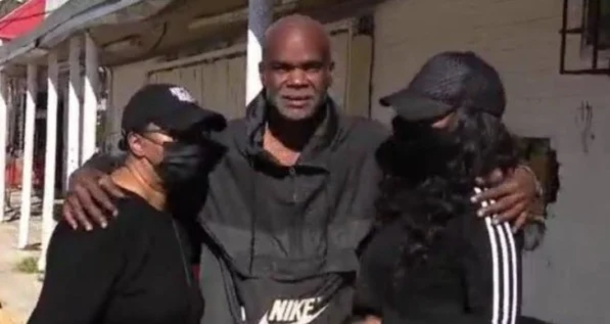 They Thought Their Brother Died After Gone Missing — Until They Spotted Him On The News For Saving An Officer! - picture 4