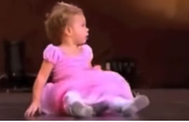 This Baby Girl Interrupts Mommy’s Audition And Ends Up Making It One The Judges Will Never Forget - picture 3
