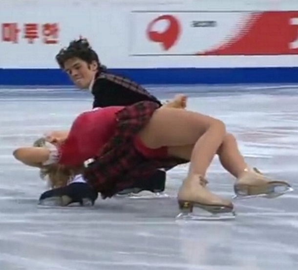 This Brother & Sister See One Another On The Ice, Attempt Risky Move That Has Everyone Losing Their Mind - picture 5