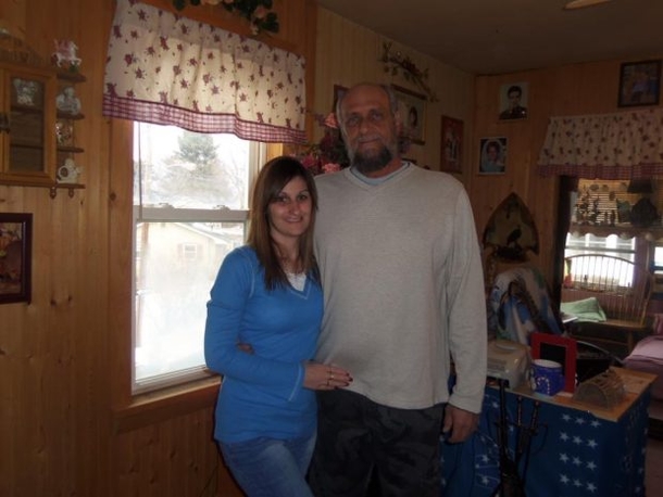 This Couple Found Dying Cop In Their Yard, Left Him With Something ‘Special’ - picture 3