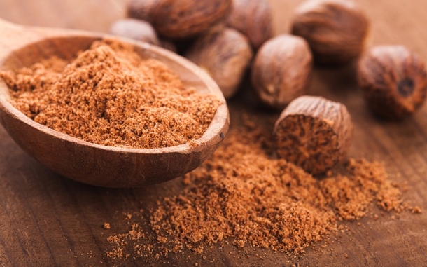 This Face Mask Will Magically Remove Stains, Acne Scars, And Wrinkles After Just Seconds Of Use! - picture 4