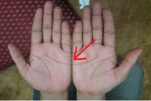 This Half Moon On Your Palm Tells You Alot About Your Personality... - picture 4