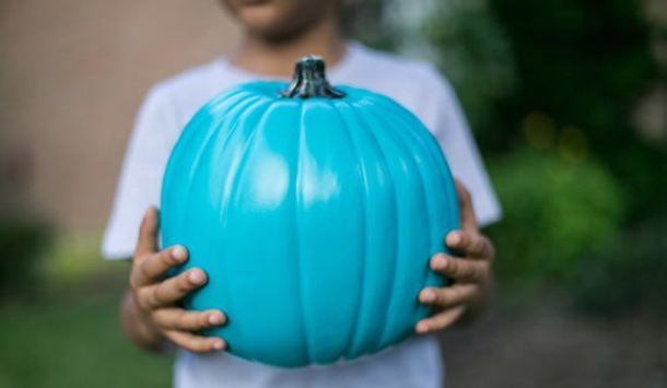 This Halloween, If You See A Teal Pumpkin On A Doorstep, This Is The Meaning Behind It - picture 3