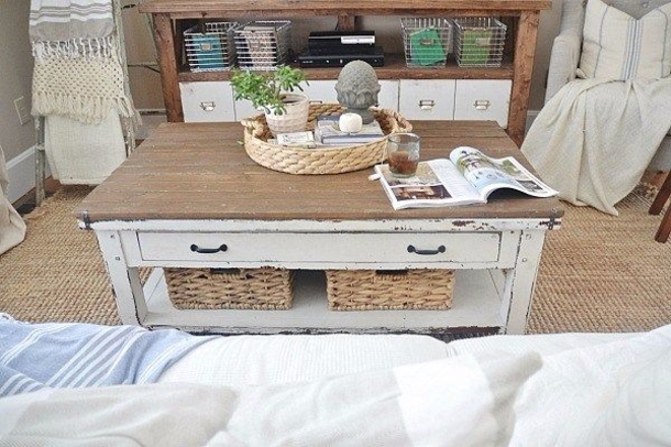 This is How To Use Vaseline To Distress Furniture - picture 2