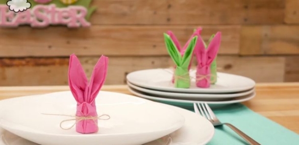 This Is How You Fold Napkins To Make Them Look Like Bunnies - picture 2