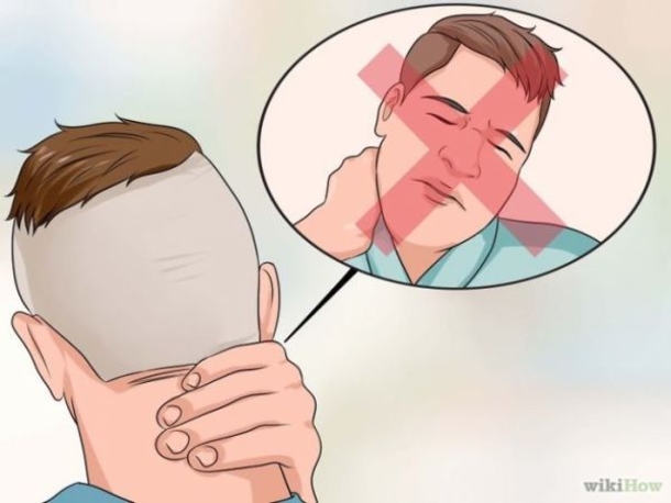 This Is What Happens To Your Body When You Crack Your Neck! - picture 5