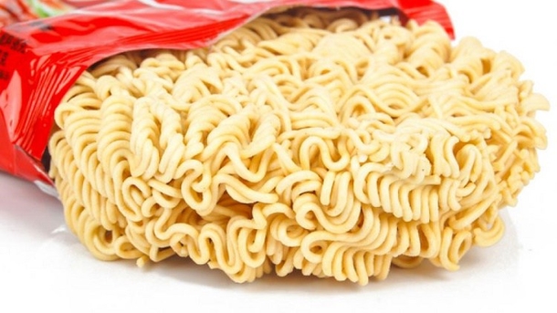 This Is What Instant Noodles Do To The Inside Of Your Stomach - picture 2