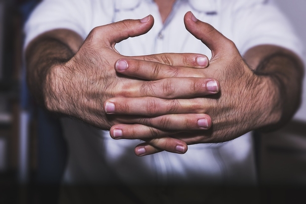 This Is What Really Happens When You Crack Your Knuckles - picture 3