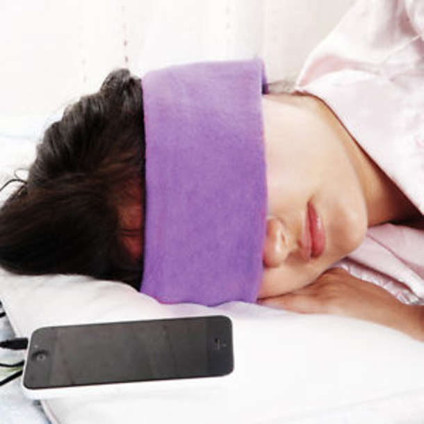 THIS Is Why Sleeping With A Cell Phone Under Your Pillow Is Dangerous... - picture 3