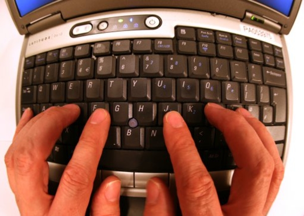This Is Why There Are Bumps On The F And J Keys On Your Keyboard – I Had No Idea! - picture 3