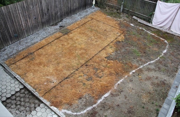 This Looks Like Just An Ordinary Pool But Wait Until You See When It Overflows. WOW! - picture 2