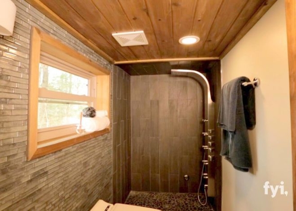 This Maybe A Tiny Cabin But The Inside Is Luxurious! Check Out The Shower! - picture 7