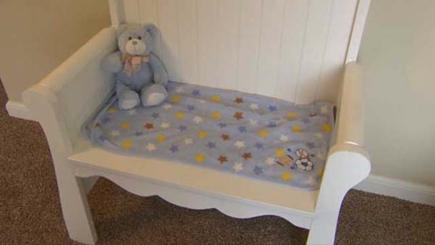 This Mother Sold Her Stillborn Baby's Crib At A Garage Sale. What Happened Next Made Me Cry. - picture 7
