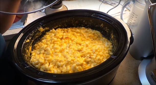 This Recipe For 5 Cheese Macaroni And Cheese Is Absolutely Amazing - picture 5