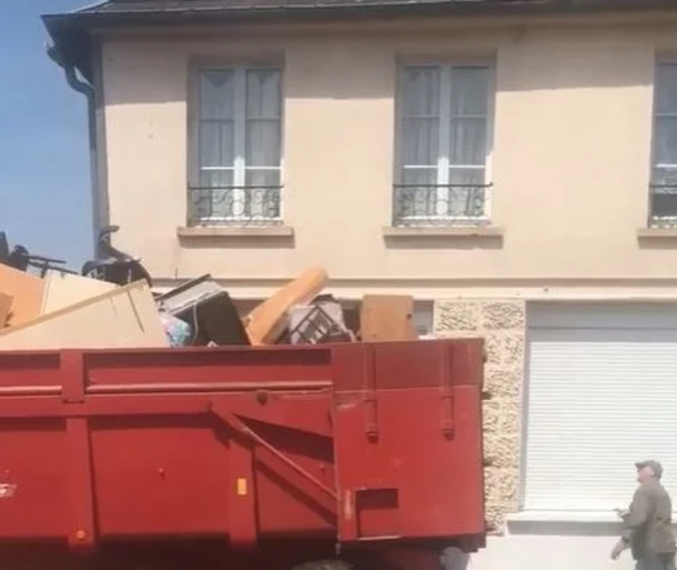 This rental property was a disaster so landlord teaches rude tenants a valuable lesson - picture 10