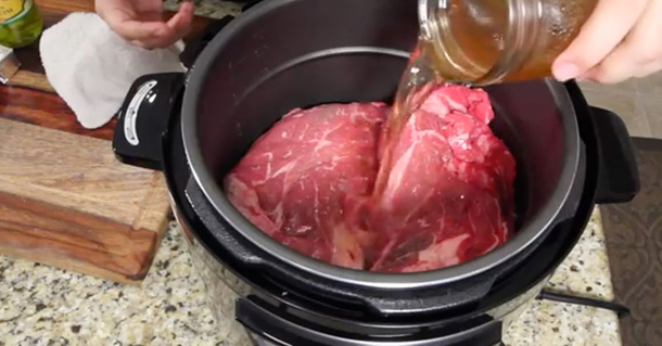 This Slow Cooker Recipe Has Gone VIRAL. Once You See What's Inside, You'll Instantly Understand Why [VIDEO] - picture 2