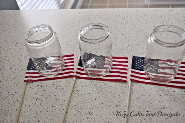 This Tutorial Will Show You How To DIY Patriotic Luminaries Out Of Old Pickle Jars - picture 2