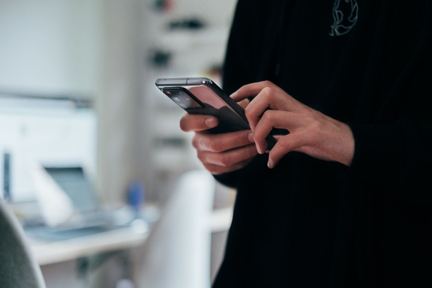 This Yogurt Company Offers $10,000 To Go Phone-Free For A Month - picture 2