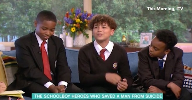 Three brave boys rescue man about to jump off bridge, save his life - picture 3