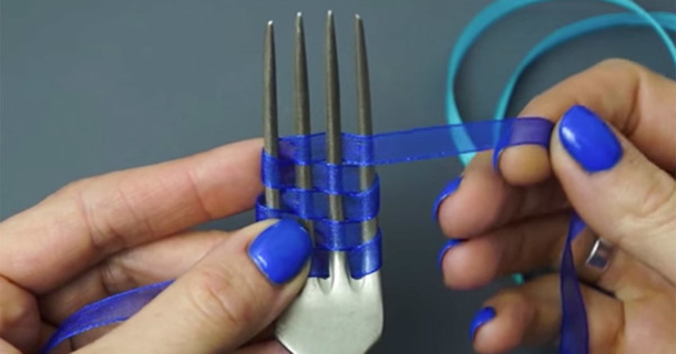 Tie A String Around A Fork And Discover A Ridiculously Clever Trick For Christmas - picture 2