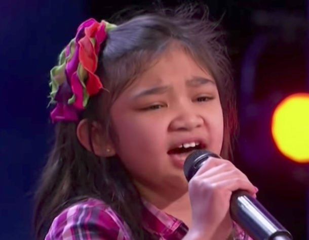 Tiny Girl Claims She Can Sing Like Whitney Houston. Seconds Later Everyone's Mouths Fall Open - picture 3