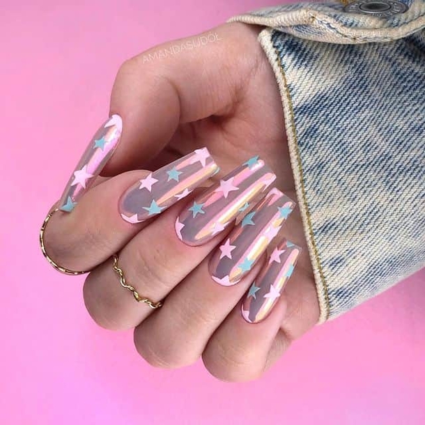 Top 10 Star Nail Designs Of 2023 That You Have To Try! - picture 3