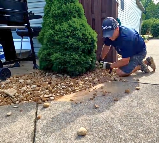 Transform Your Outdoor Space With This Creative DIY Rock Landscaping Idea - picture 3