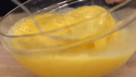Use these 4 tricks, and you'll have perfectly fluffy scrambled eggs every time - picture 4