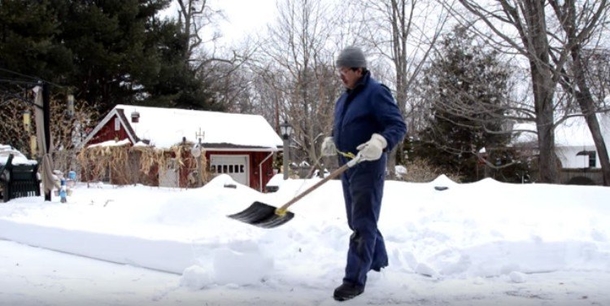 Using This Man's Clever Rope Hack, Shoveling Snow Will Be No Issue This Winter - picture 3