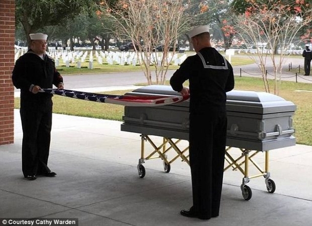 Veteran Dies, Funeral Home Stunned To See What Six Teens Did With His Body - picture 4